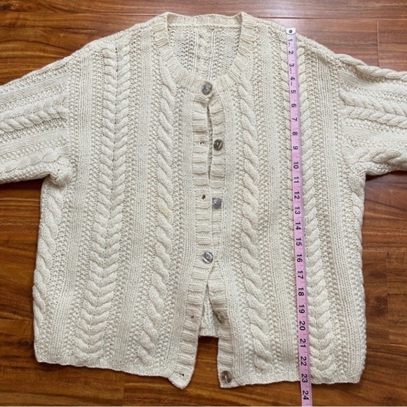 Vintage Women's Cream Thick Cable Knit Button Chunky Cardigan Size Large Classic - Picture 13 of 14